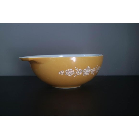 Vintage Pyrex Set of 2 #443 #444 Cinderella Mixing Bowls - Picture 8 of 9